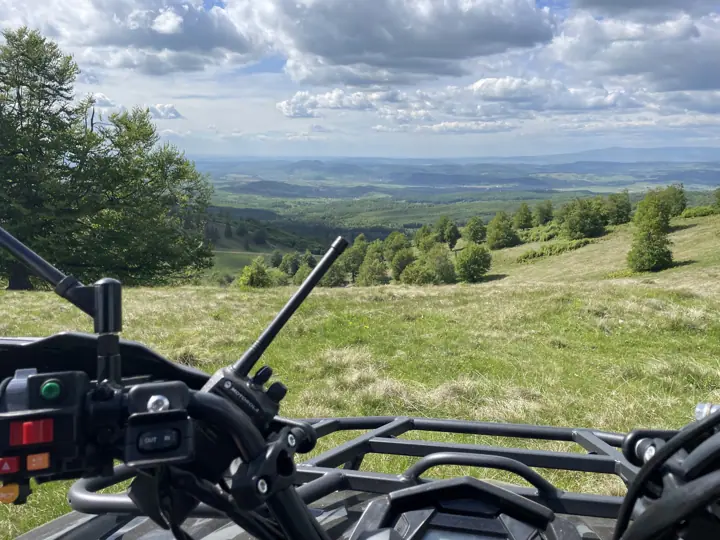 Valea văzută de pe ATV