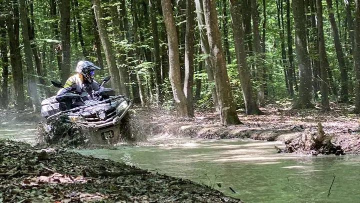 ATV prin vad, vara